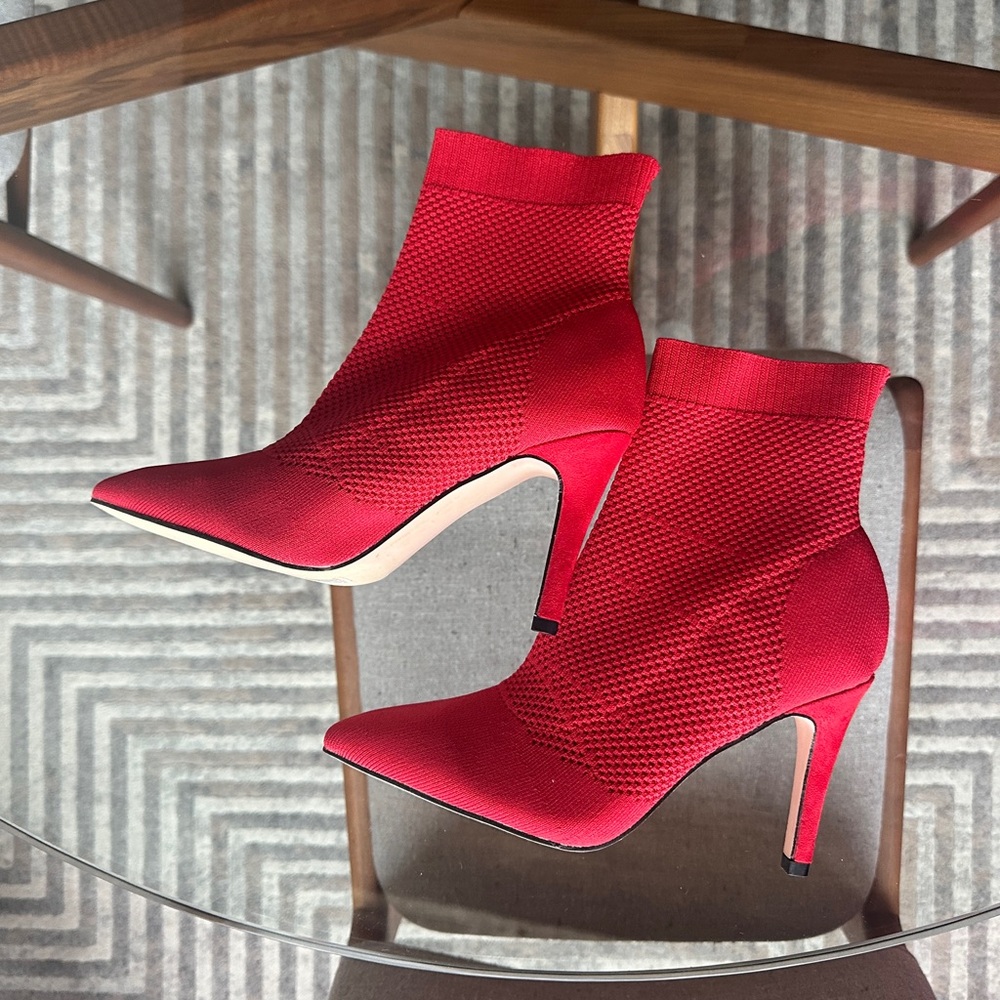 MIA MCKINLEY Red Stretch-knit Ankle Boots - Picture 9 of 10